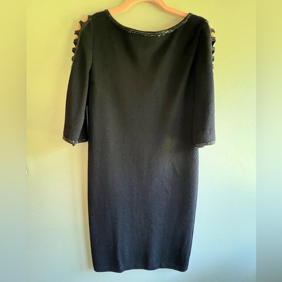 St John Evening dress with sequin trim and cutaway sleeves - Picture 1 of 8